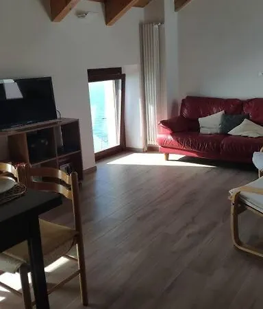 Apartment La Mansarda Di Crevari