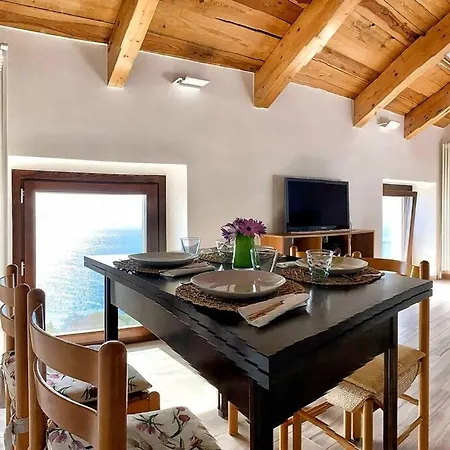 Apartment La Mansarda Di Crevari