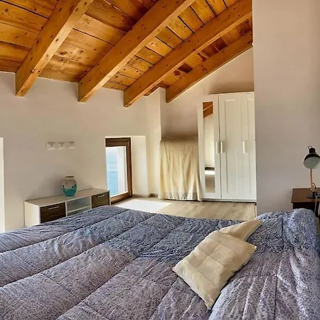 La Mansarda Di Crevari Apartment